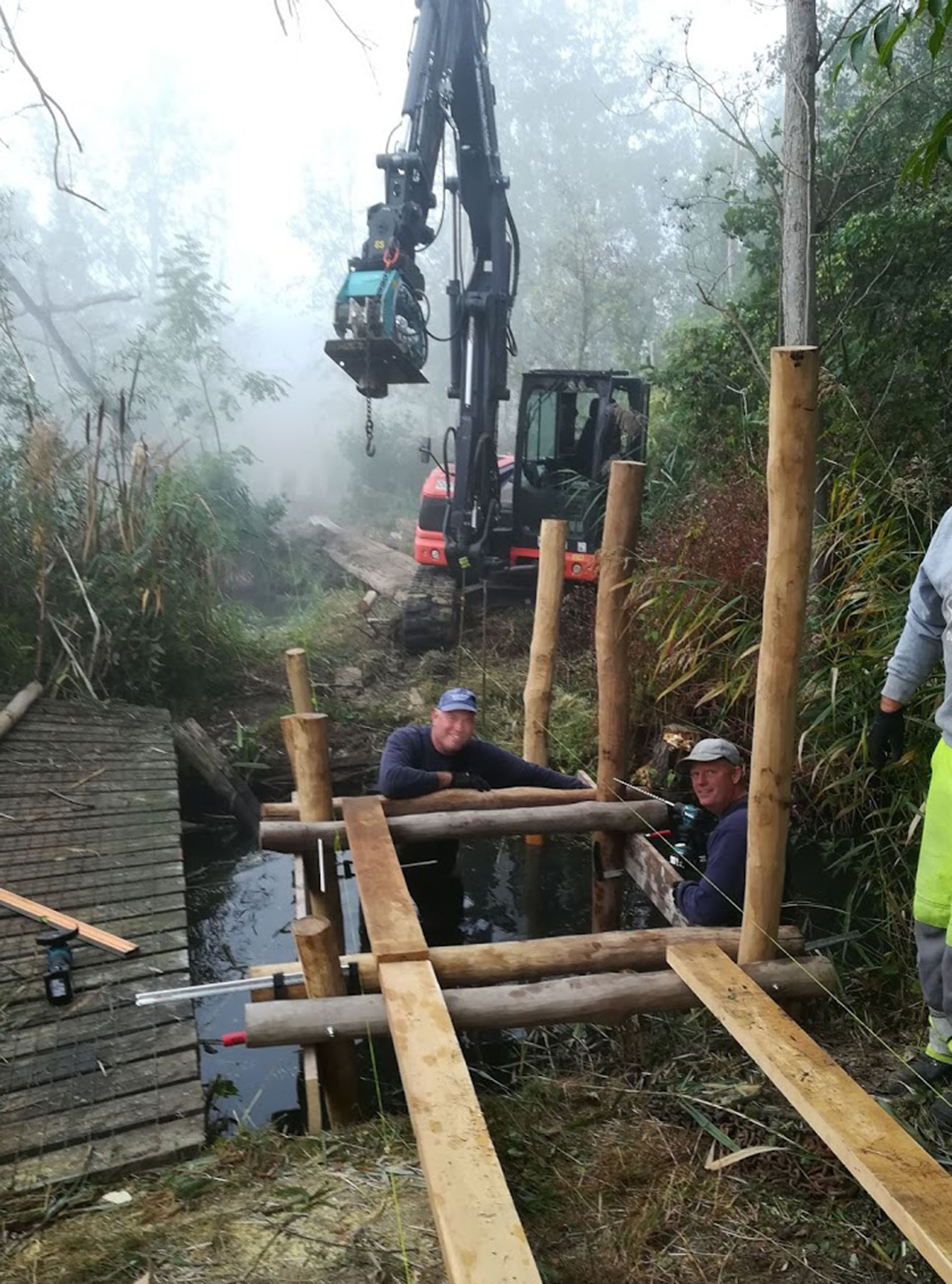 Graafwerken en aanleg constructie plankenpad